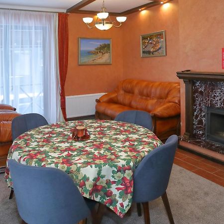 Iris Hotel Bukovel Esterno foto