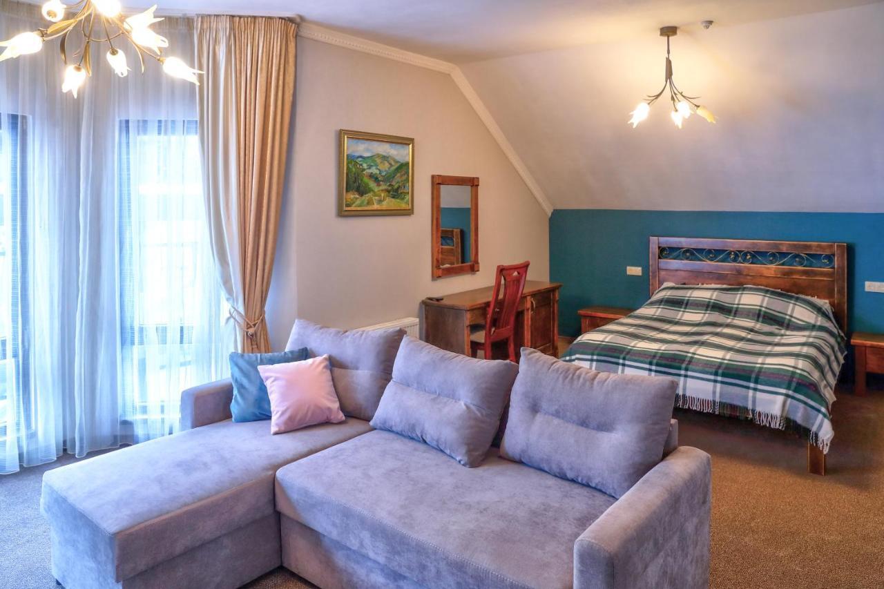 Iris Hotel Bukovel Esterno foto