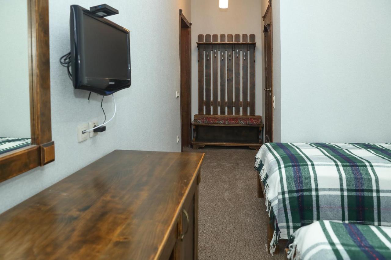 Iris Hotel Bukovel Esterno foto