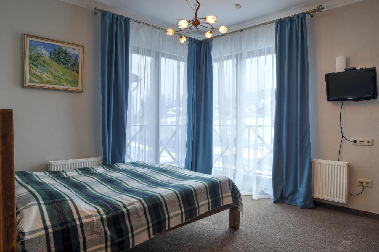 Iris Hotel Bukovel Esterno foto